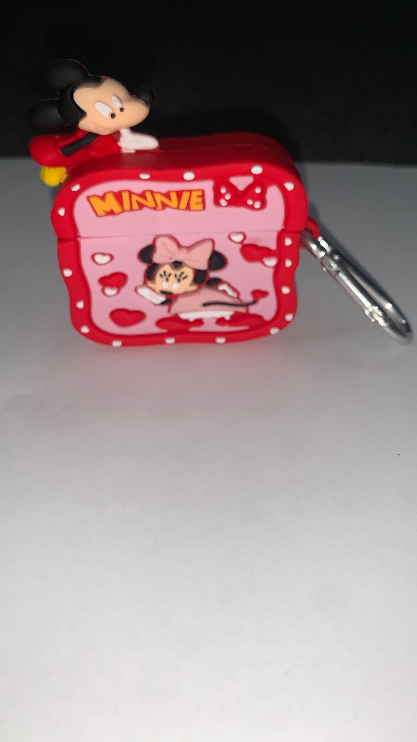Minnie Mouse airpods case AIRPODS PRO 2 Adorable and functional Minnie Mouse-themed AIRPODS PRO 2
