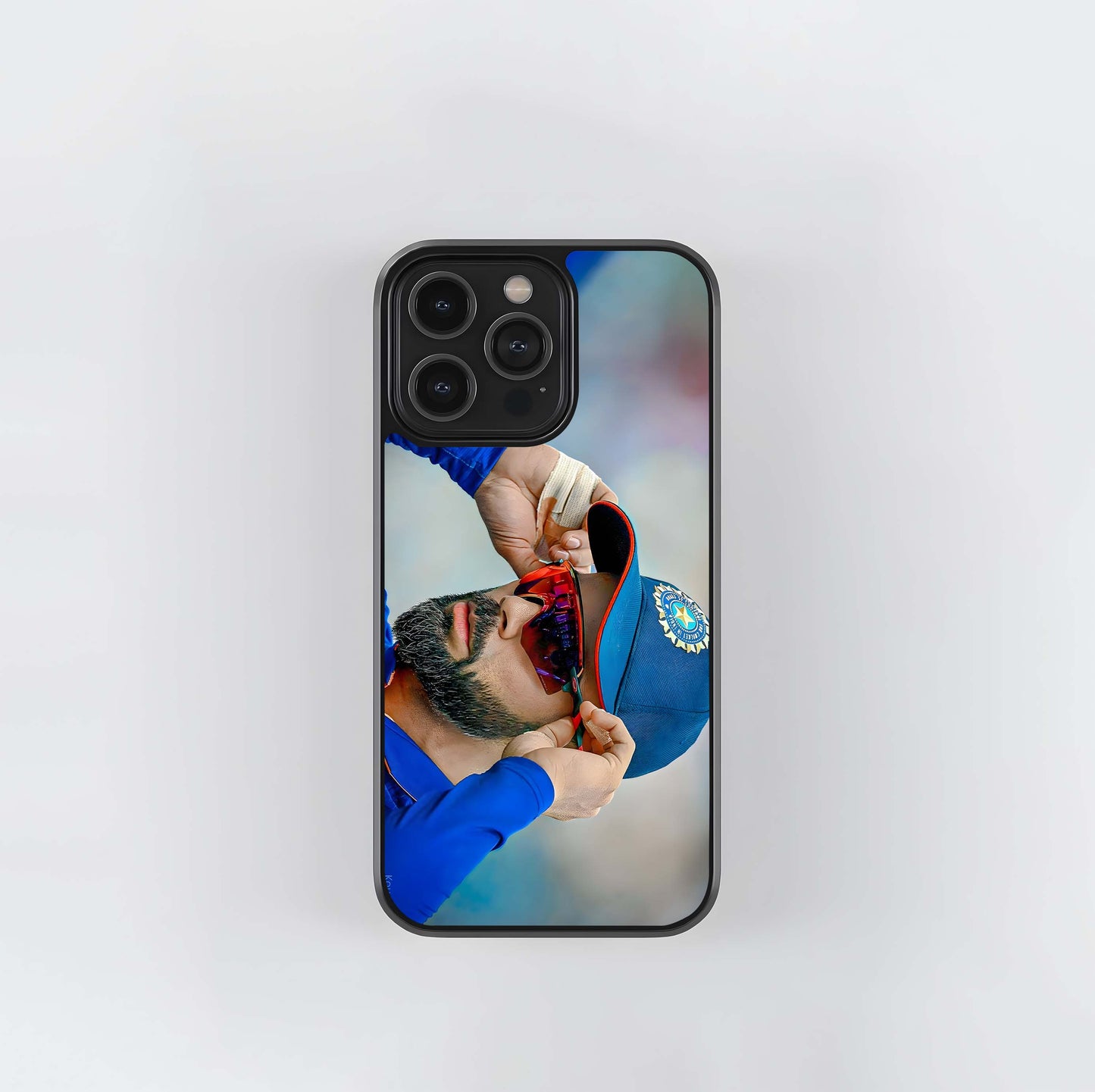 The Focused King Glass Case