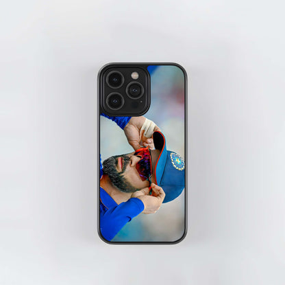 The Focused King Glass Case