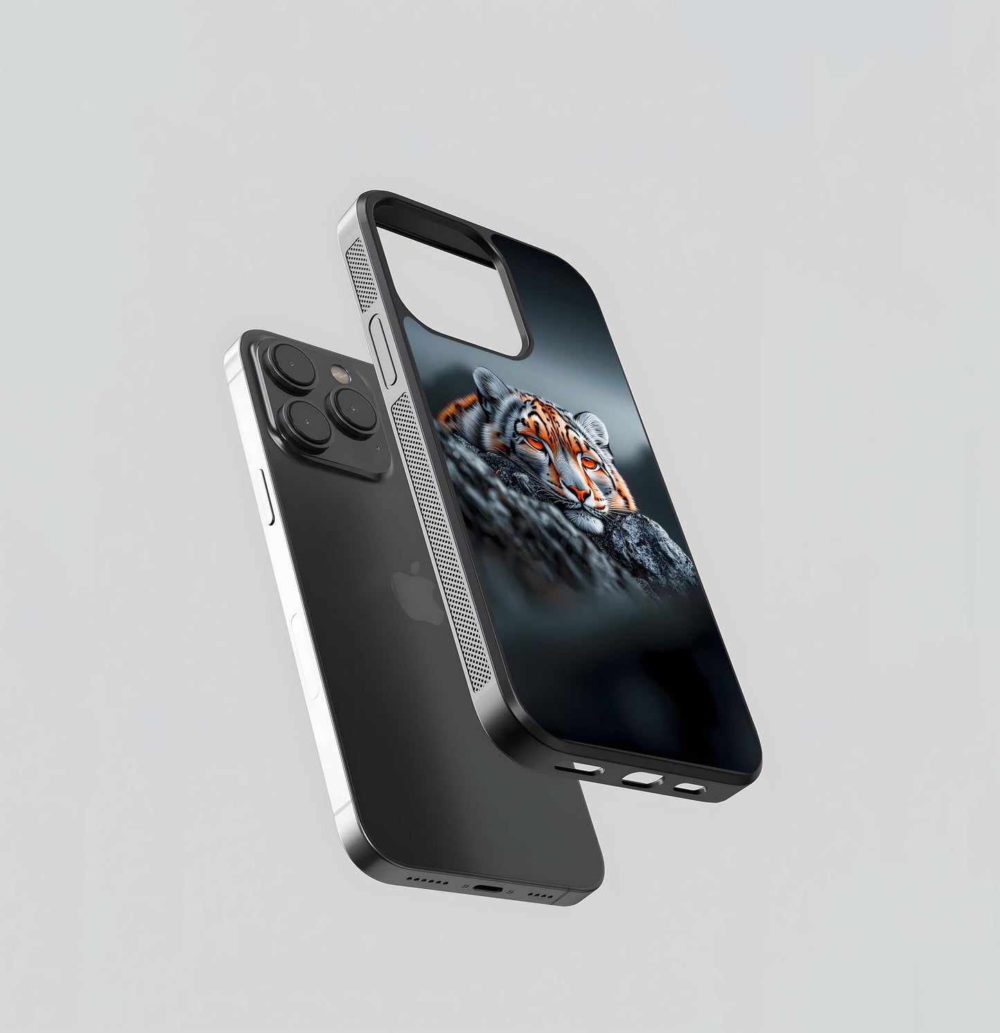 Snow leopard portrait Glass Case